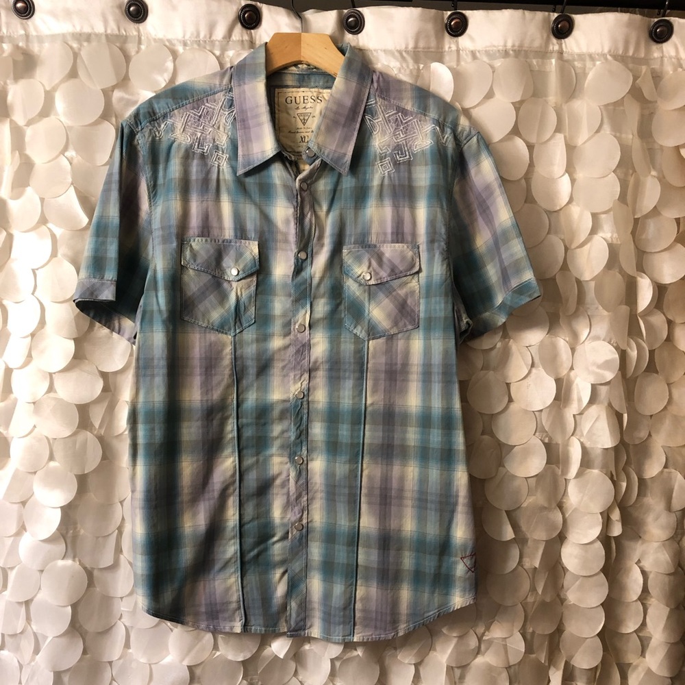 Short sleeve plaid shirt
